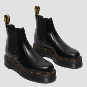 NEW Dr. Martens 2976 QUAD SMOOTH LEATHER PLATFORM CHELSEA BOOTS
